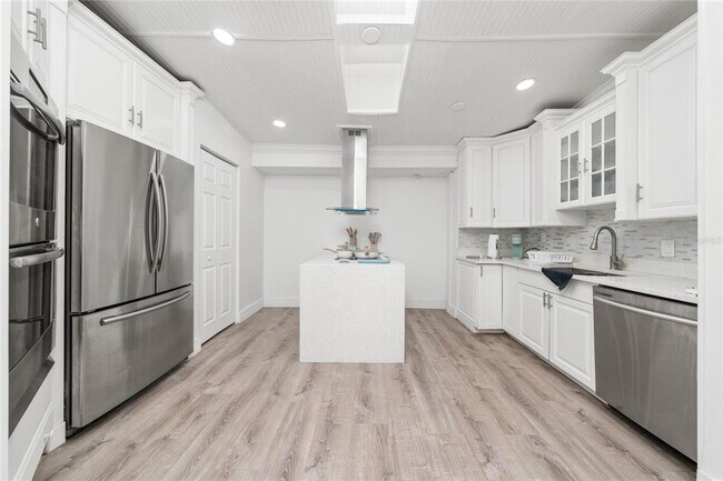 Foto del edificio - 711 Briarcliffe St