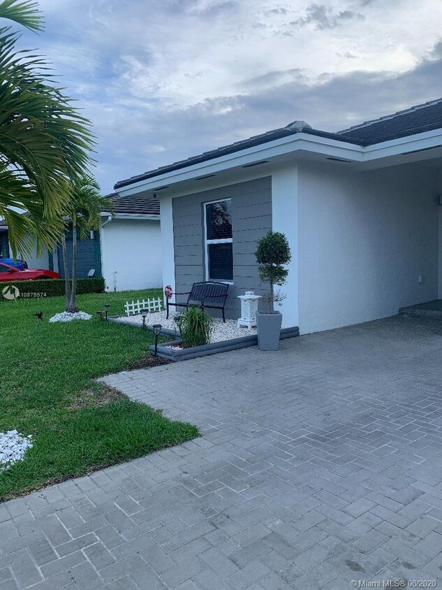 30354 SW 163rd Ct, Homestead, FL 33033 House for Rent in Homestead