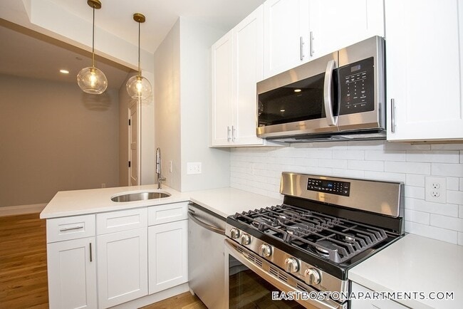 Building Photo - 58 Frankfort St