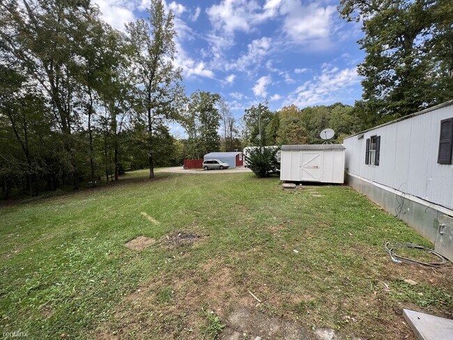 Building Photo - 2 br, 2 bath House - 5211 Summit Ave 5211