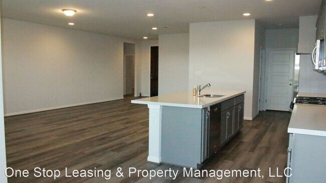 Building Photo - 3 br, 2 bath House - 119 Watercourse Way