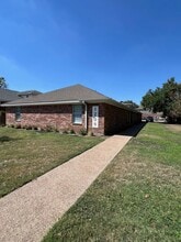 Building Photo - 1209 Bagby Ave
