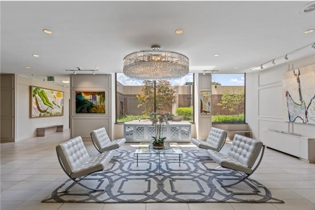 Foto principal - 4000 N Meridian St