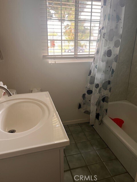 Foto del edificio - 15854 Chatsworth St