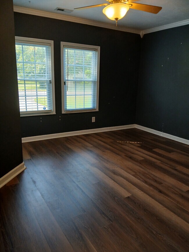 Foto del edificio - 2620 St Regis Ln