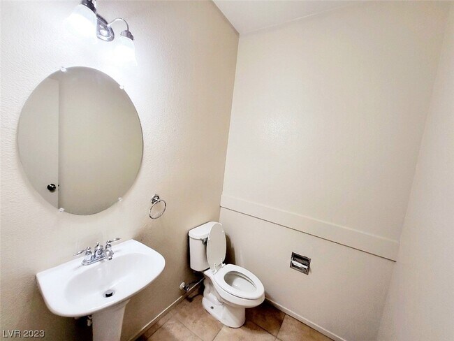 Foto del edificio - 11240 Woodland Violet Ave
