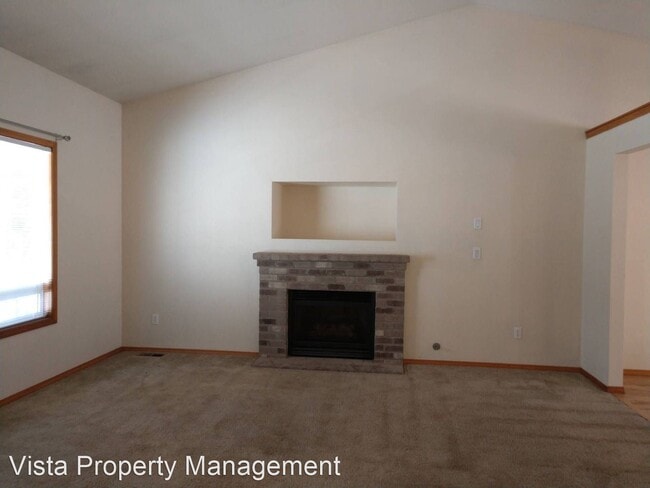 Building Photo - 3 br, 2 bath House - 13311 161st St. Ct. E