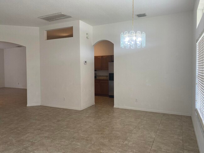 Foto del edificio - 5491 NW Dabney Ct