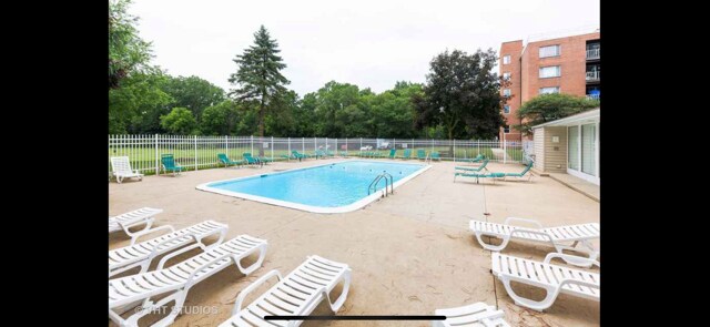 Foto del edificio - 1450 Plymouth Ln