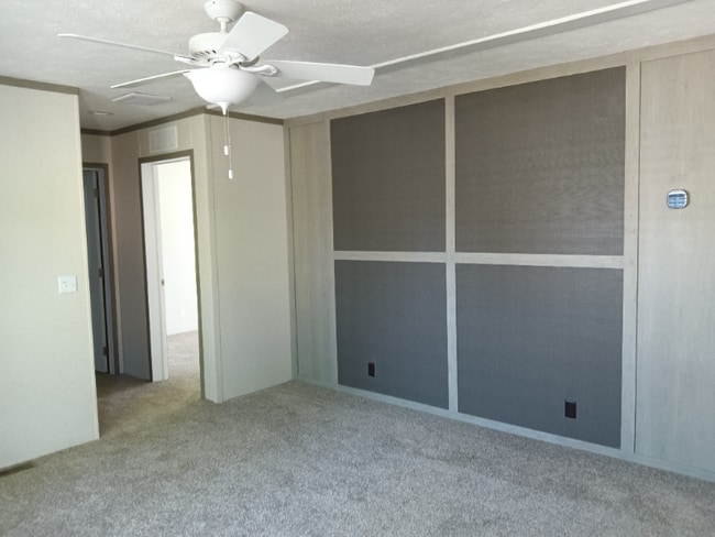 Building Photo - 72 Hunters Rill