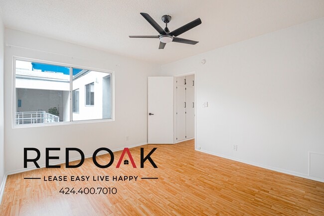 Building Photo - 439 S Catalina St