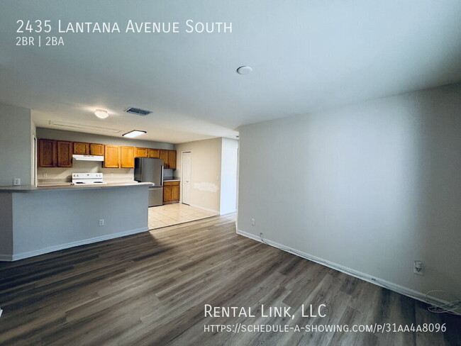 Foto del edificio - 2435 Lantana Ave S