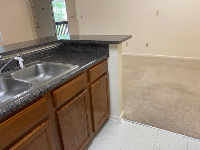 Foto del edificio - 120 Louise St