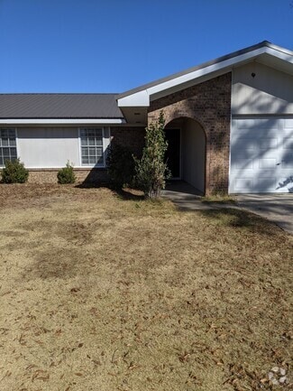 Building Photo - 2203 Glen Haven Dr