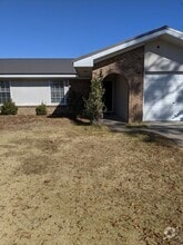 Building Photo - 2203 Glen Haven Dr