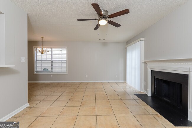 Foto del edificio - 3667 Sapphire Ct