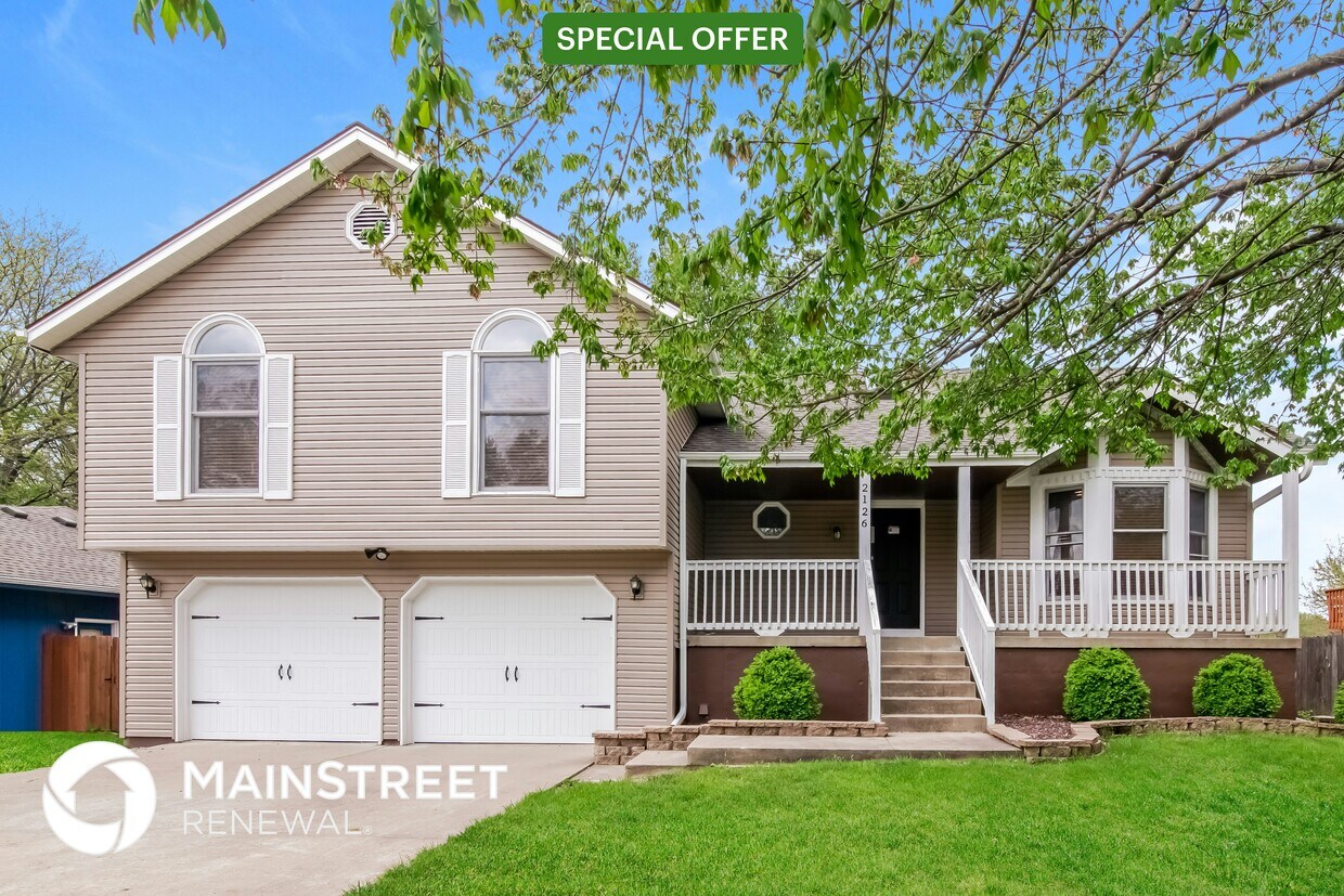 Foto principal - 2126 NE McKee Ln