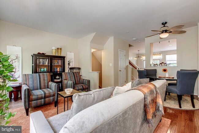 Foto del edificio - 4912 Kilburn St