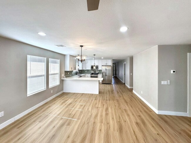 Building Photo - 5660 E Forge Cir