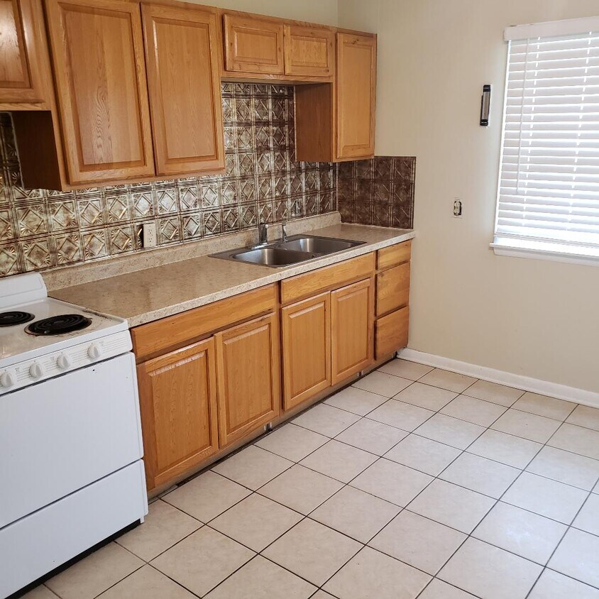 837 Davenport Ave, Fremont, NE 68025 House Rental in Fremont, NE