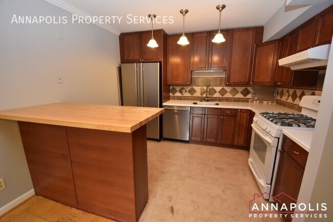 Foto del edificio - 759d fairview ave