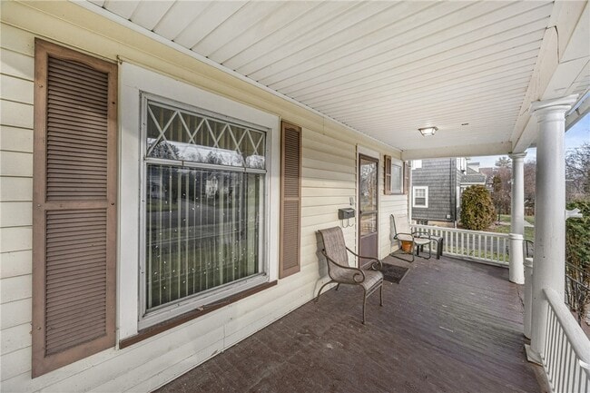 Building Photo - 373 Genesee St