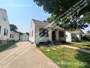 Building Photo - 717 S Glendale Ave