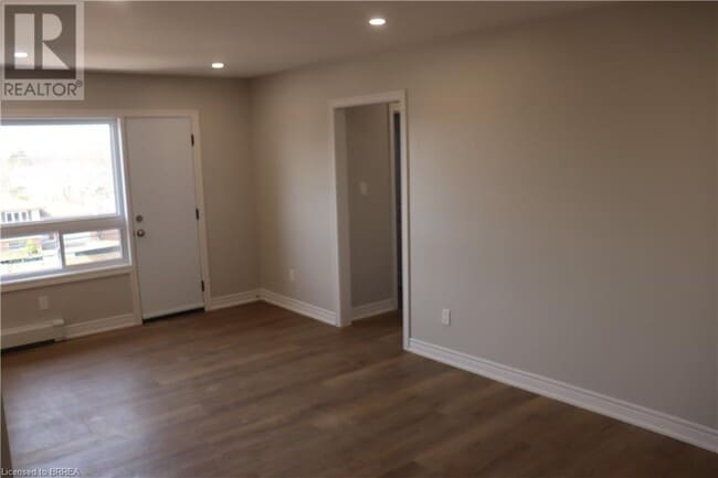 Building Photo - 368 Darling St