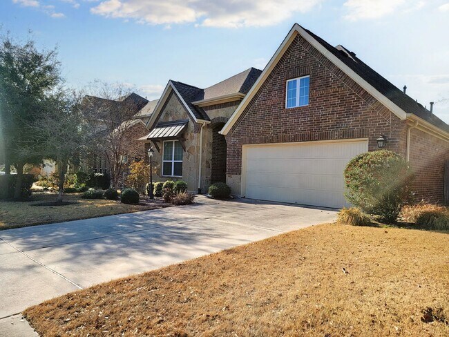 Foto del edificio - Large 3 Bedroom, 2.5 Bathroom Home – Fully Equipped Kitchen & Washer/Dryer Hookups