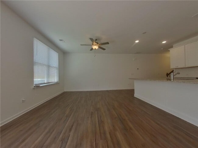 Building Photo - 2275 Rosemary Park Ln