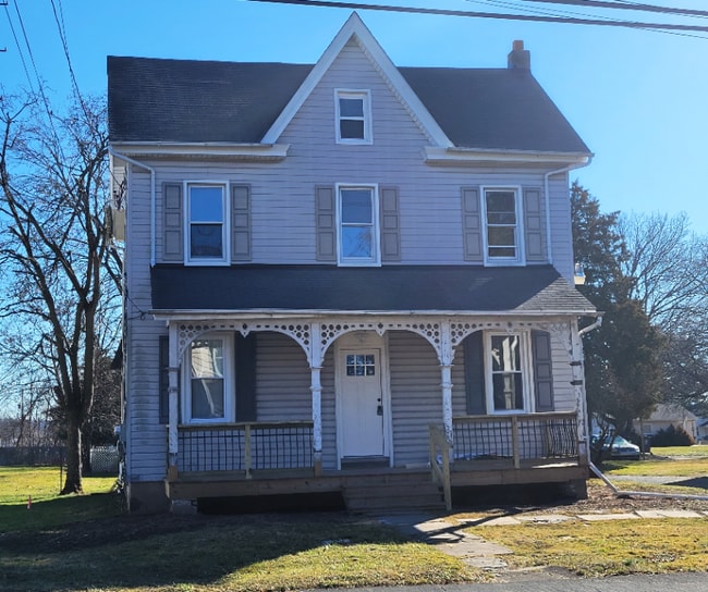 131 S Main St Unit 2nd Floor, Richlandtown, PA 18955 Room for Rent in