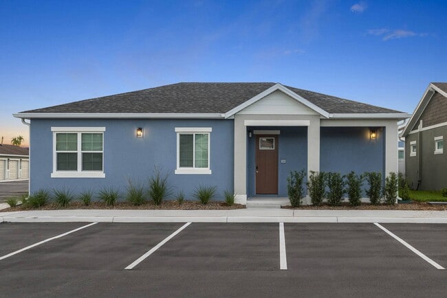 Building Photo - Avilla Silver Palm