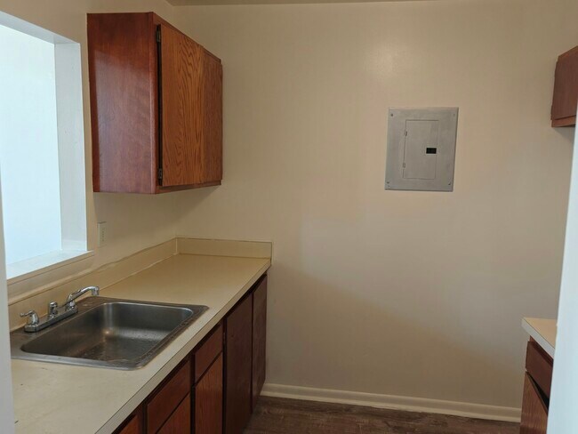 Foto del edificio - 1336 N Carey St