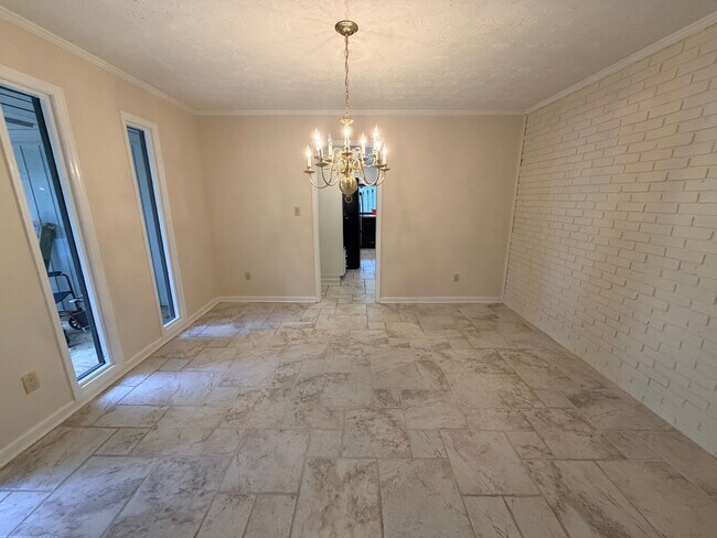 Foto del edificio - Beautiful Ranch Home in East Cobb's Indian Hills Subdivision!
