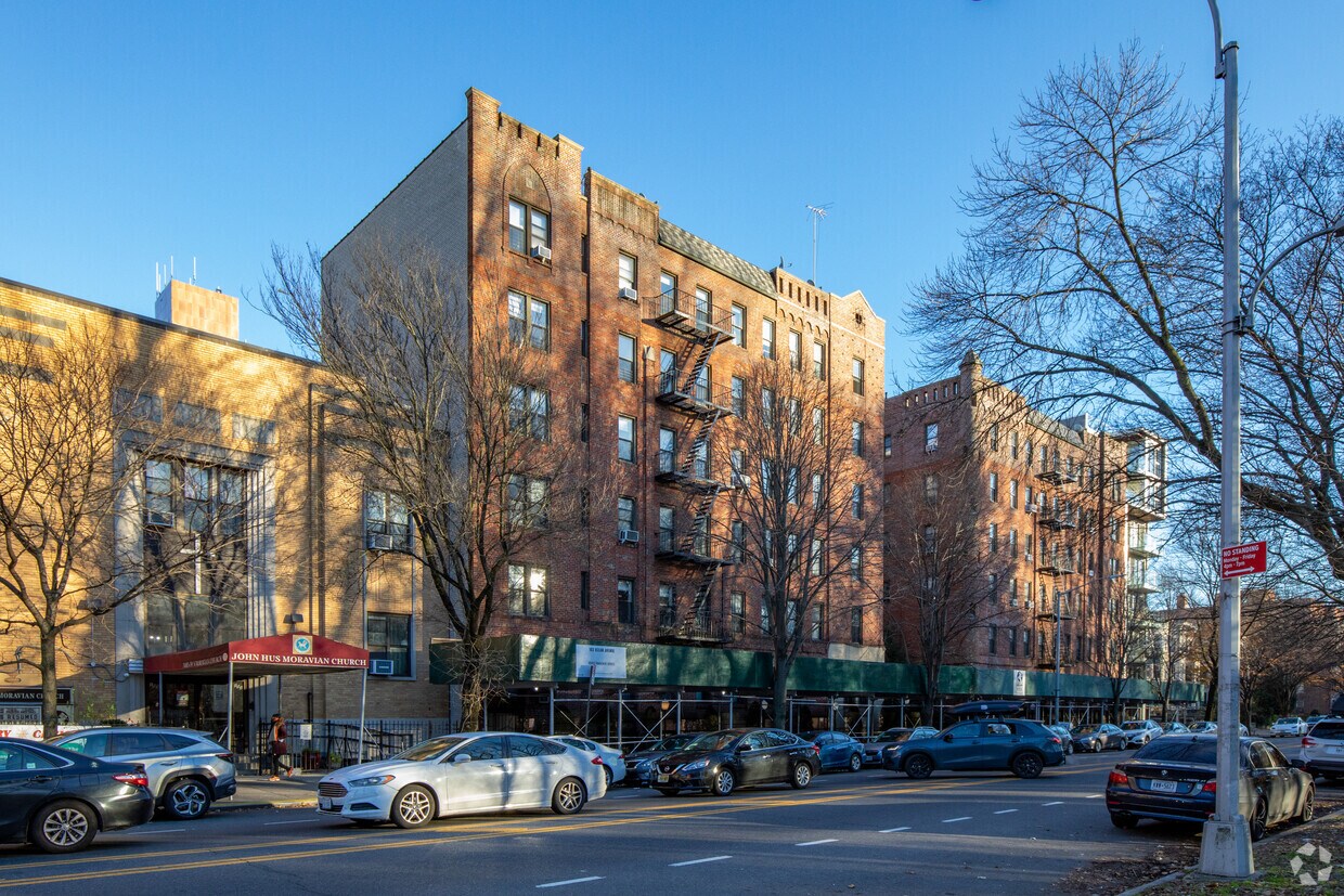 Primary Photo - 163 Ocean Ave