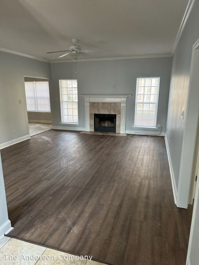 Building Photo - 3 br, 2 bath House - 213 Hedgerow Dr.