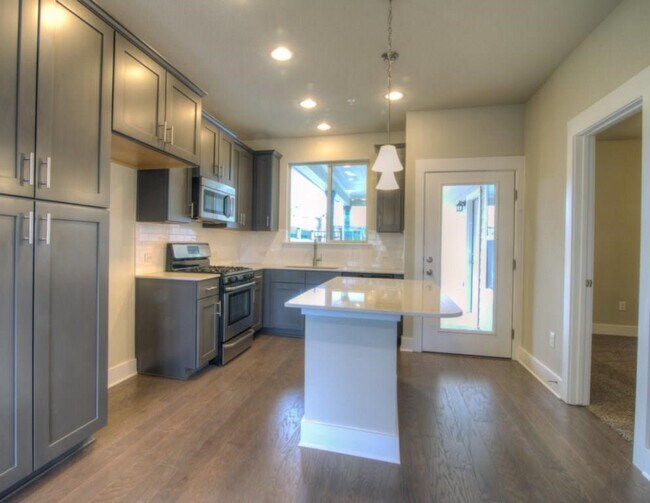 Foto del edificio - 7411 Pantherpaw St