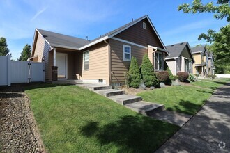 Building Photo - 1412 SE Rasmussen Blvd