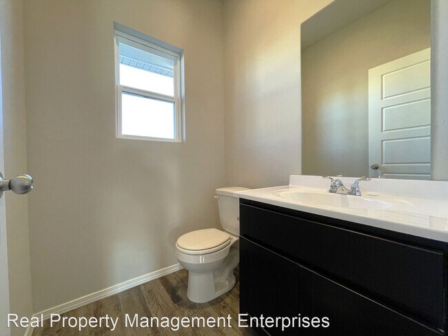 Building Photo - 4 br, 3 bath House - 12012 SW 31st St