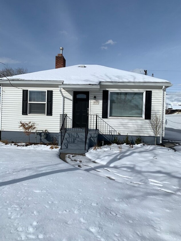 Primary Photo - 4 Bedroom House in SLC for Rent!