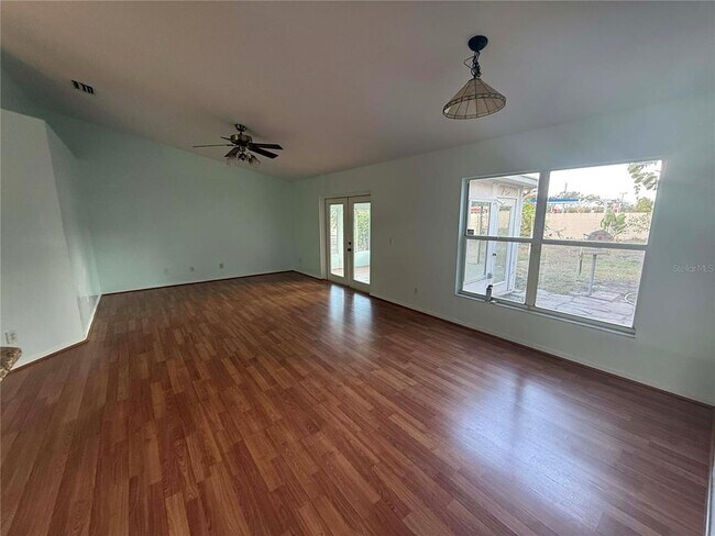 Foto del edificio - 11328 Jim Ct