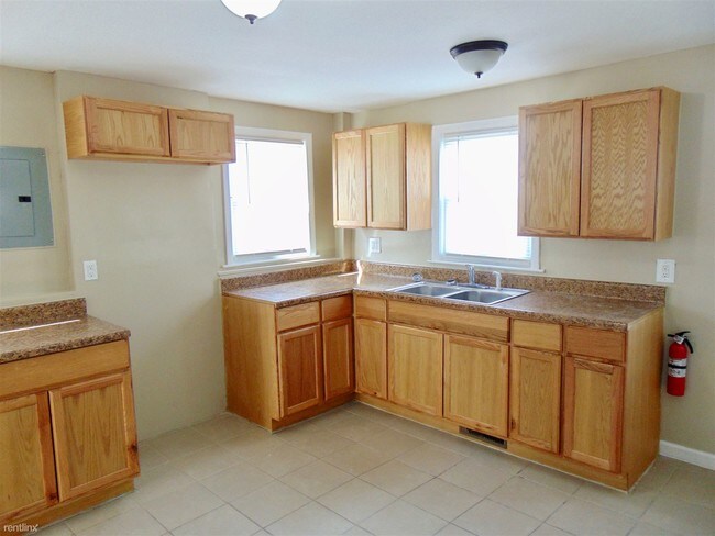 Foto del edificio - 3 br, 1 bath House - 13825 Ida Ave
