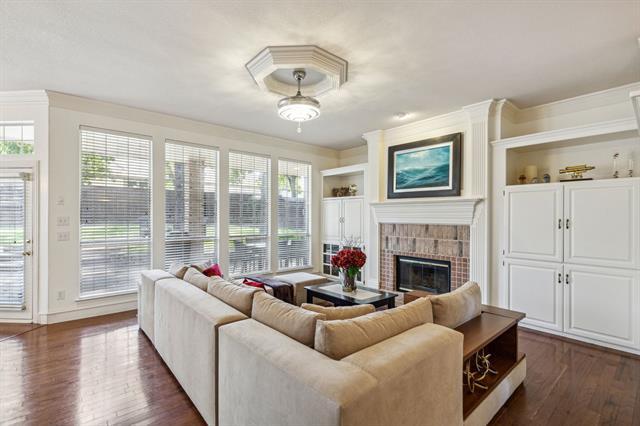 Foto del edificio - 707 Timber Lake Cir