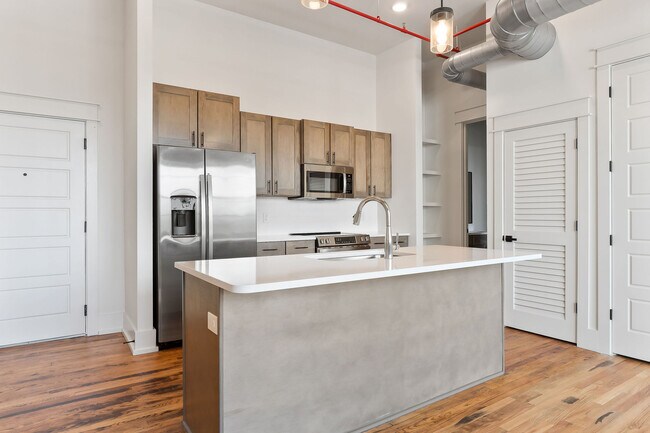 Foto del edificio - 211 W Colville St