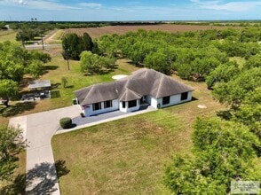 Building Photo - 35059 Anaqua Dr