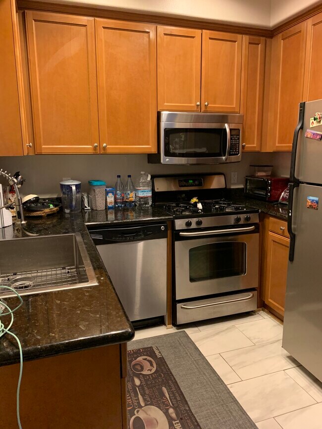 Foto del edificio - 1500 Pine Ave