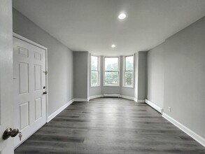 Building Photo - 367 Morris Ave