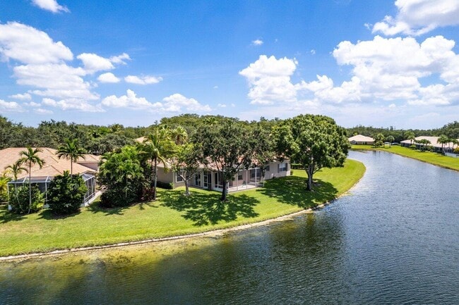 Building Photo - 2402 Kemps Bay