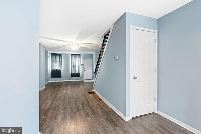 Foto del edificio - 2035 Watkins St