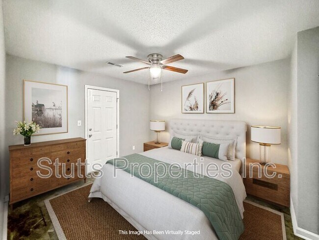 Foto del edificio - 809 Keller Ln